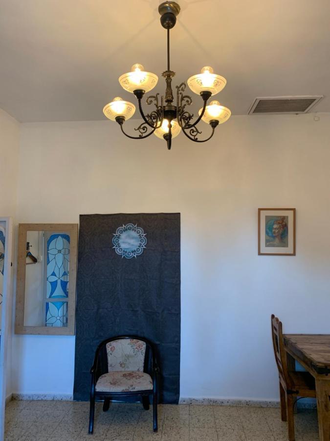בית האבן העתיק מ-1885 עם מגונית פרטית בחצר Рош-Пинна Экстерьер фото